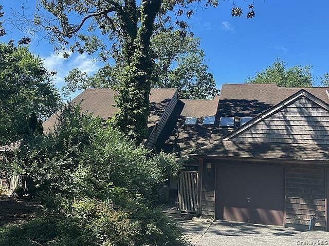 102 Pepperidge Lake Road