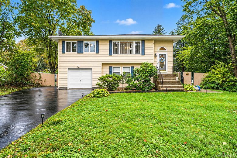 102 Robinson Avenue