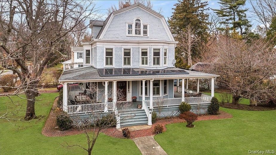 102 Sea Cliff Avenue