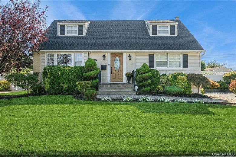 1022 White Birch Lane