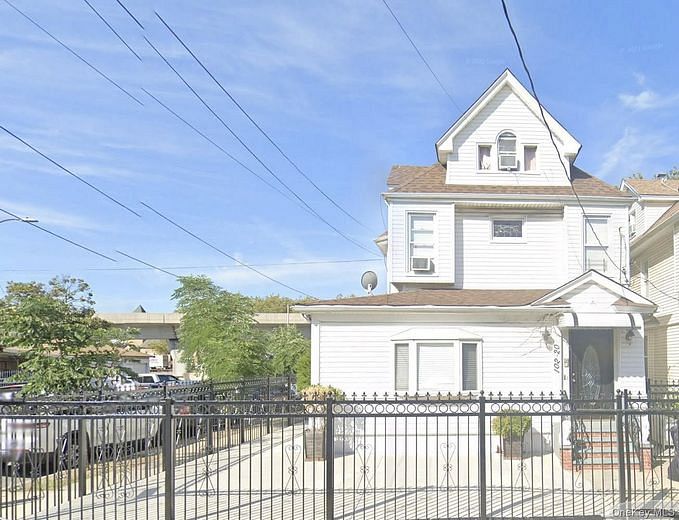 10220 Remington Street