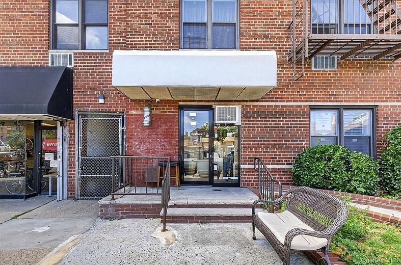 10230 Queens Boulevard #1009