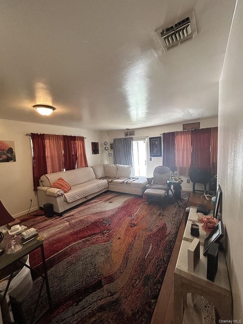 1027 Jerusalem Avenue #123