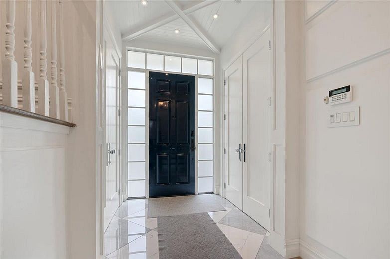 1029 New McNeil Avenue