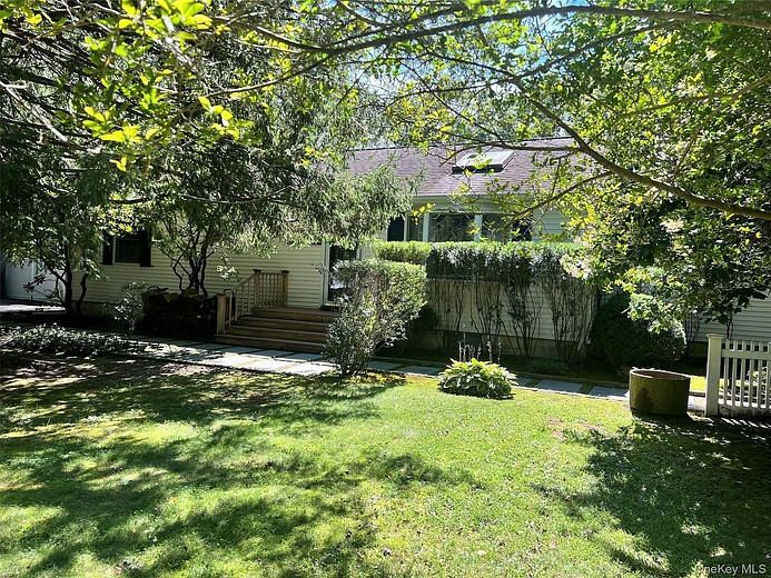 1029 Wading River Manor Road