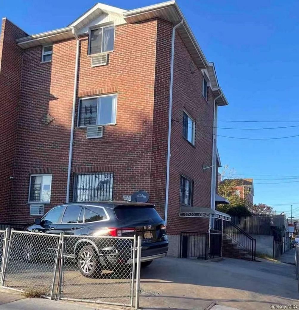 103-25 Alstyne Avenue
