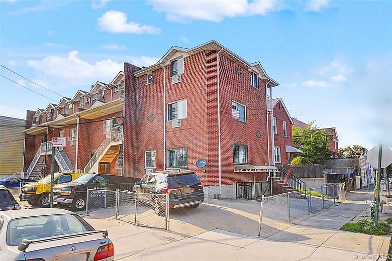 103-25 Alstyne Avenue