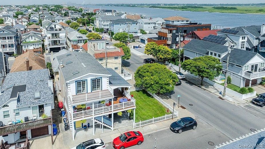 103 Connecticut Avenue