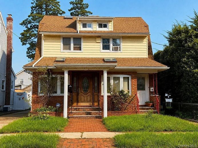 103 E Saint Marks Place