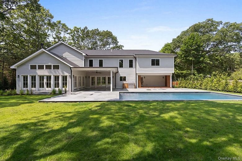 103 Huntington Crossway
