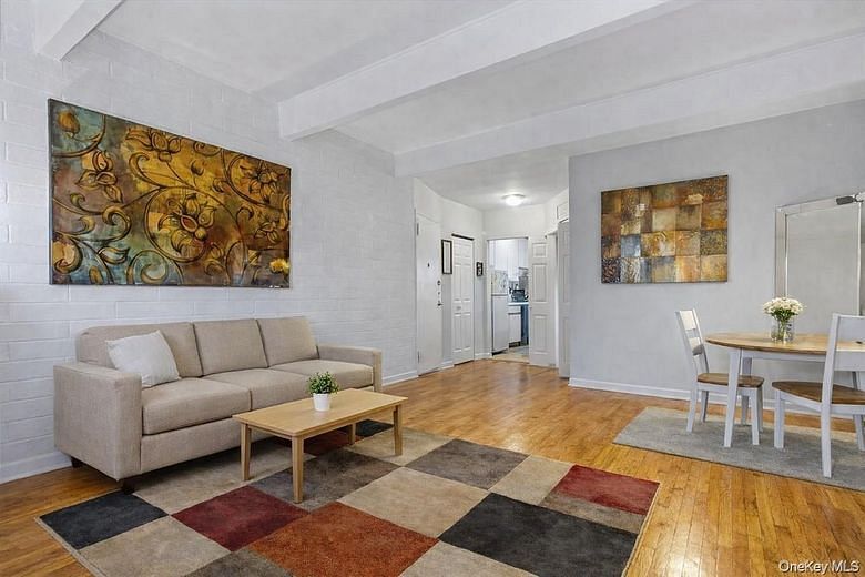 103 Wiltshire Road #D11