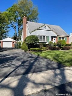 Image 1 of 22 for 1424 Chelsea Road in Long Island, Wantagh, NY, 11793