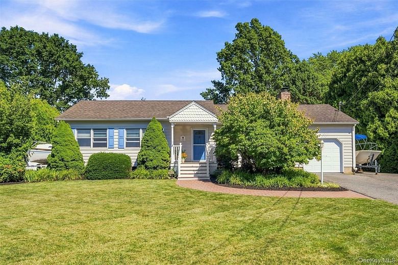 1035 Theresa Drive