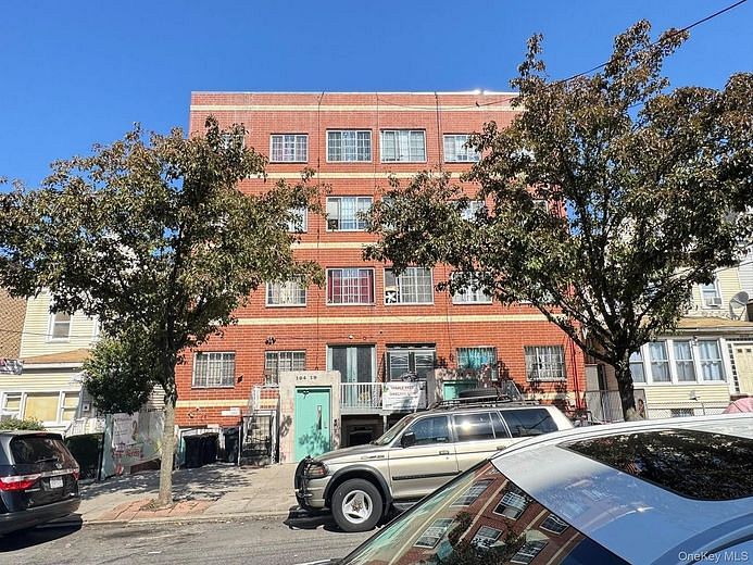 104-21 39th Avenue #211C