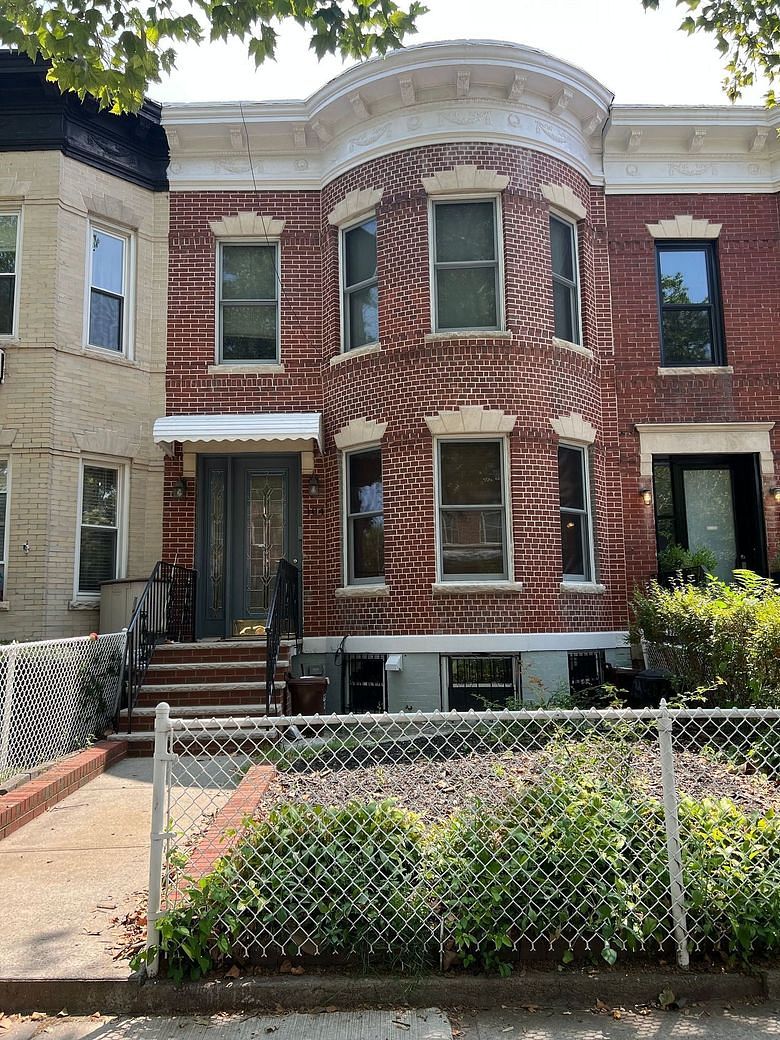 104 Seeley Street #HOUSE