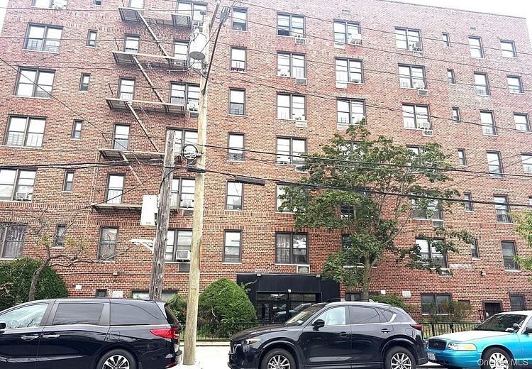 1040 Neilson Street #3B3