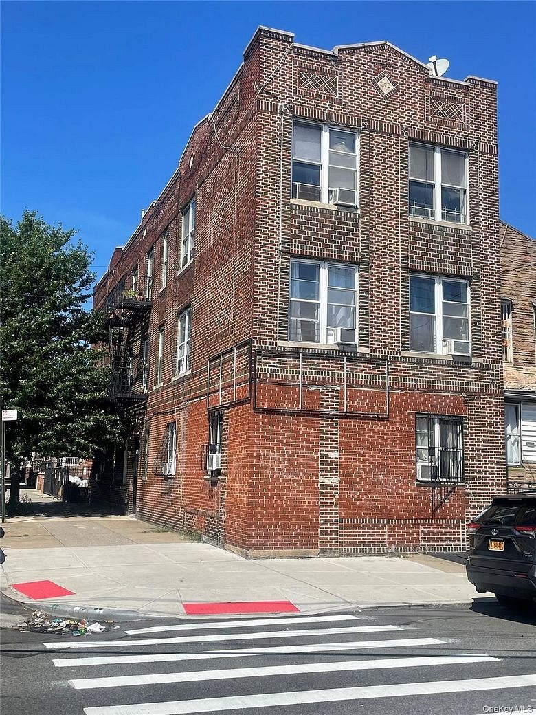 1041 Belmont Avenue