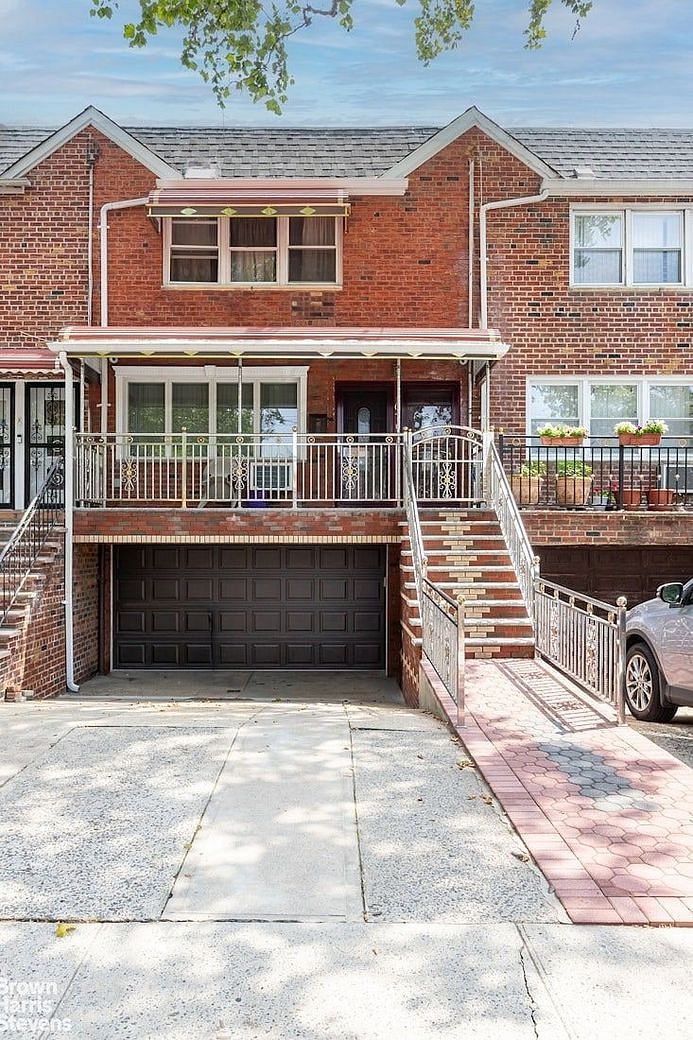 1041 East 85th Street