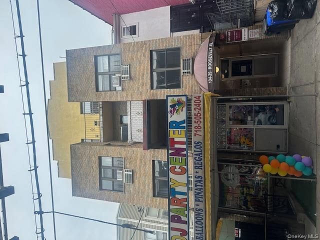 10429 Roosevelt Avenue