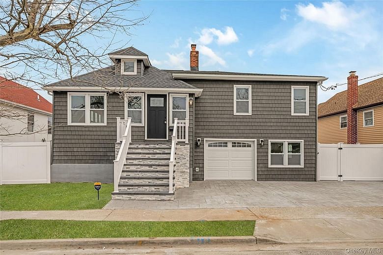 1043 Delaware Avenue