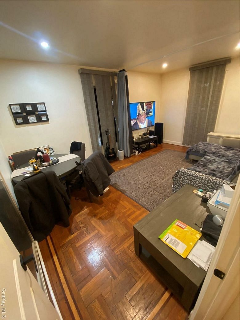 1045 Anderson Avenue #2G