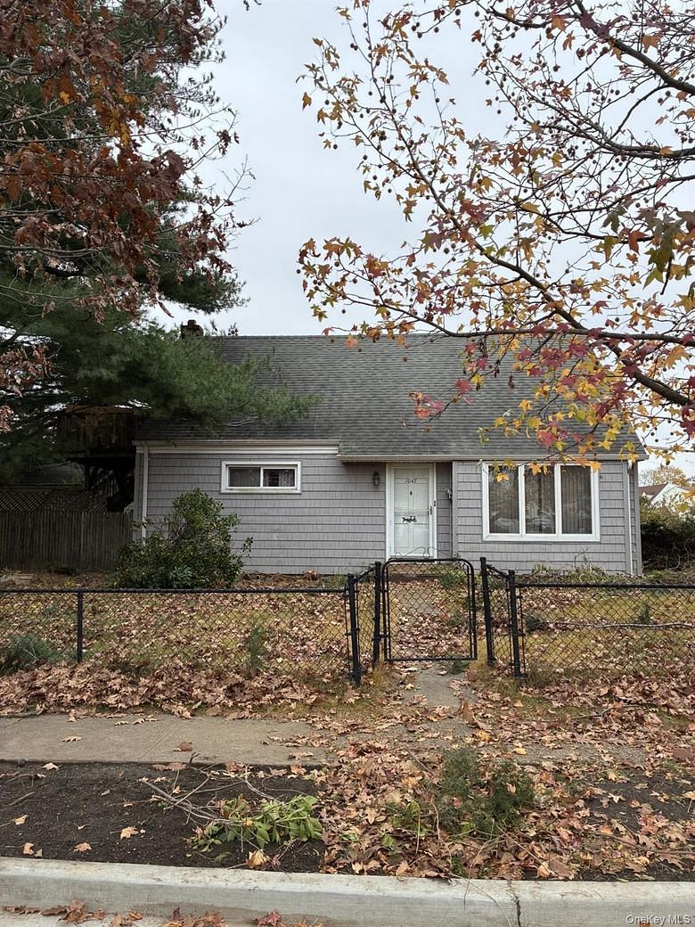 1047 Windermere Road