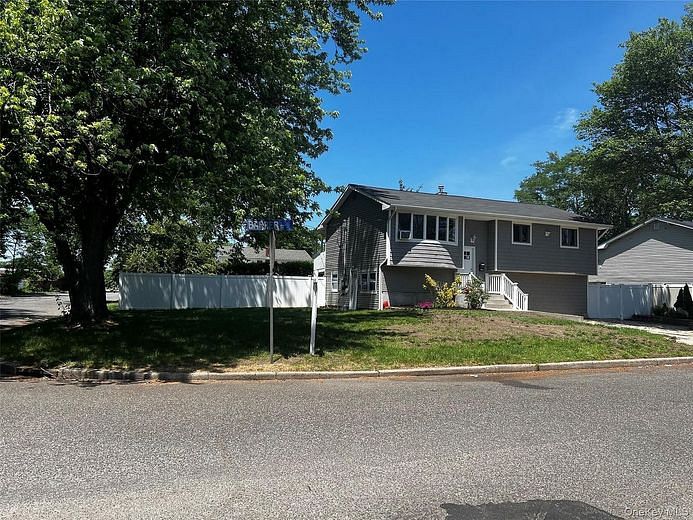 105 Barber St