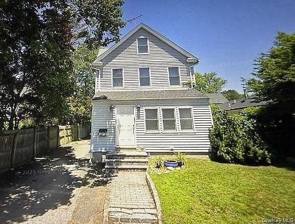 105 Bayview Avenue
