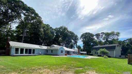 Image 1 of 6 for 105 Brookville Ln in Long Island, Glen Head, NY, 11545