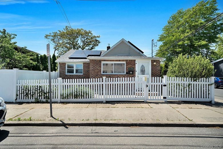 105 Claridge Avenue