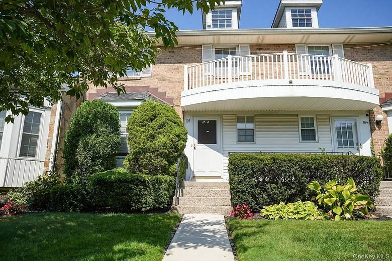 105 Glen Way