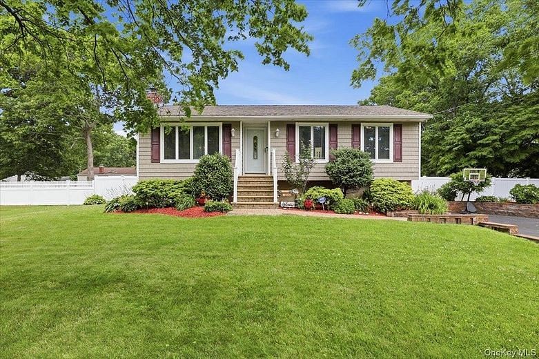 105 Greenhaven Drive