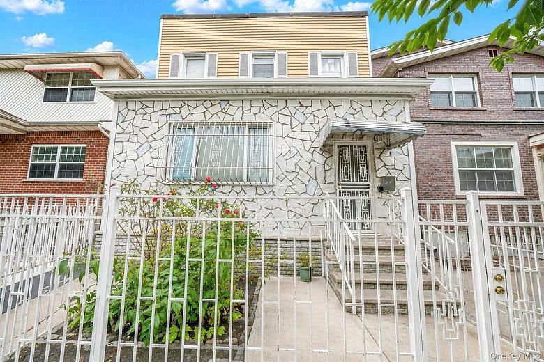 105 Hale Avenue