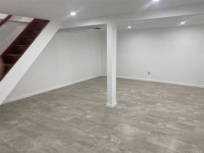 105 N Montague Street