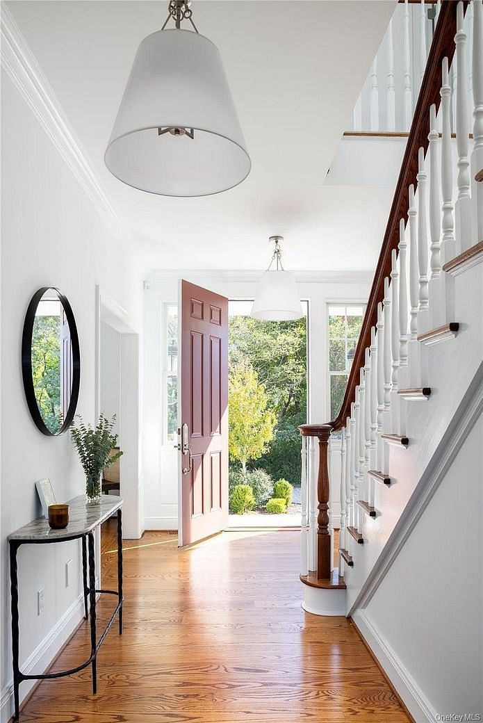 105 Waterview Drive
