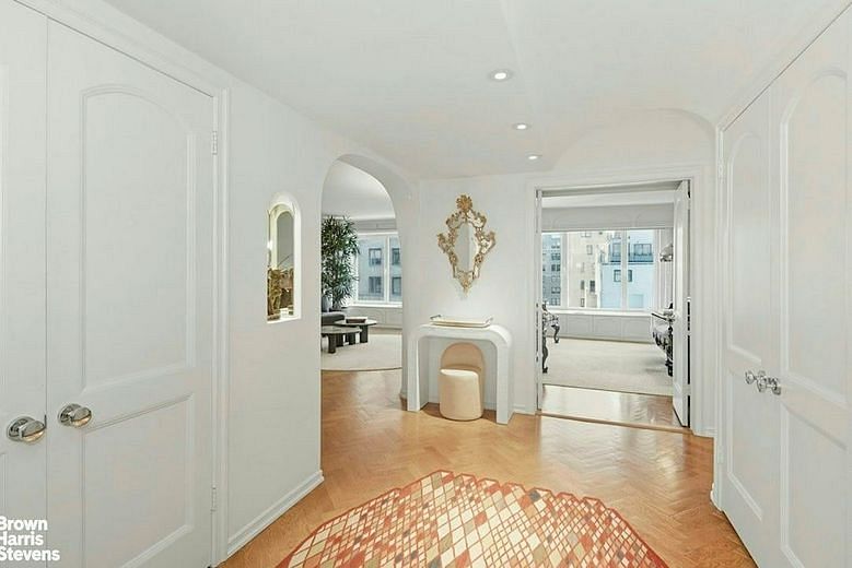 1050 Fifth Avenue #15C