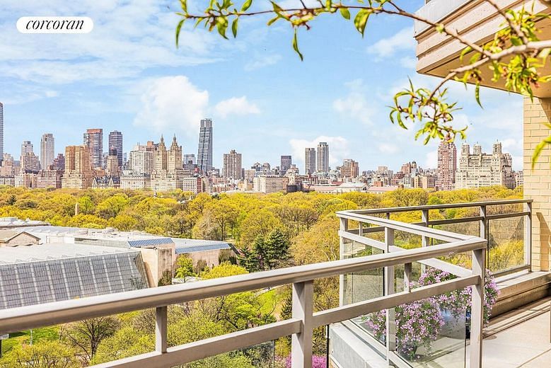 1050 Fifth Avenue #18A