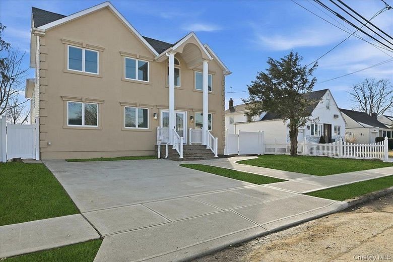 1050 Hastings Street