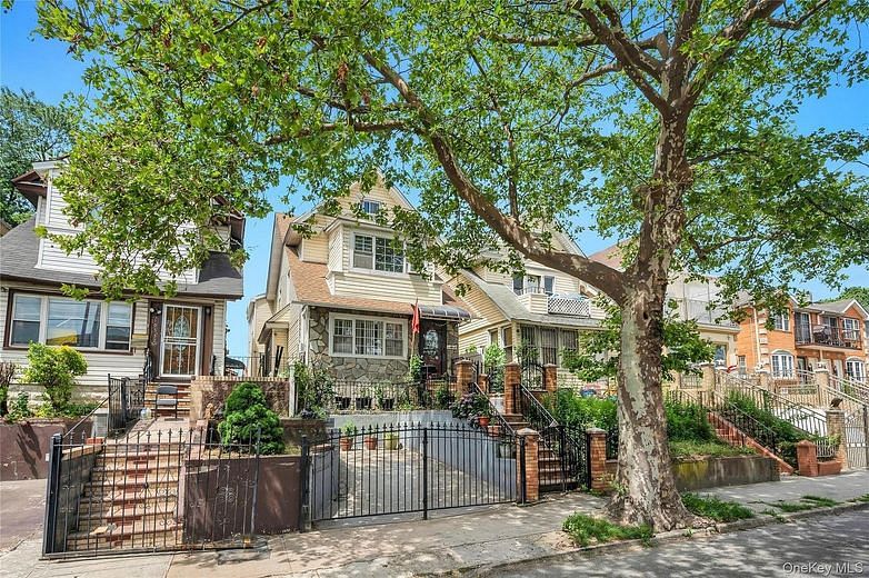 10530 Van Wyck Expressway