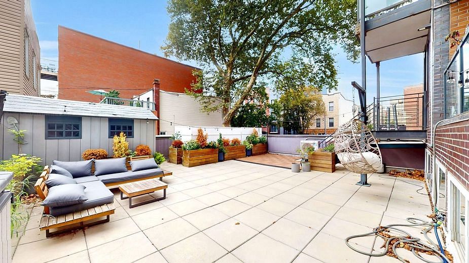 1059 Manhattan Avenue #2D
