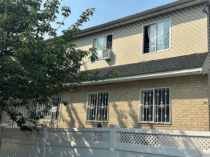 106-04 Waltham Street