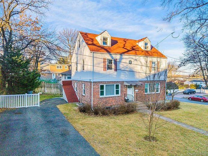 106 Grandview Avenue