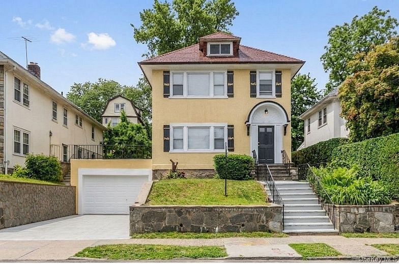 106 Hillside Avenue