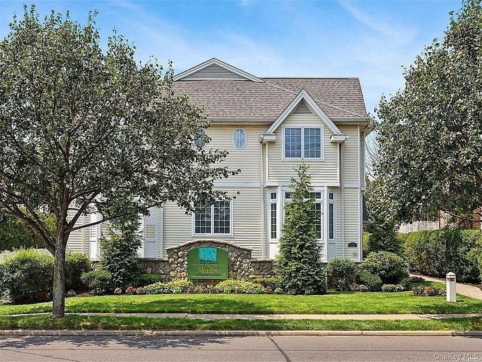 106 Morris Avenue #7