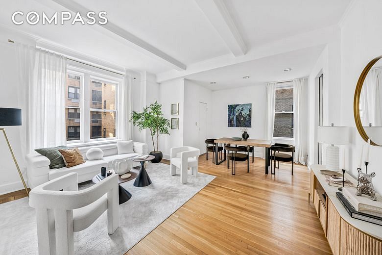 1060 Park Avenue #11A