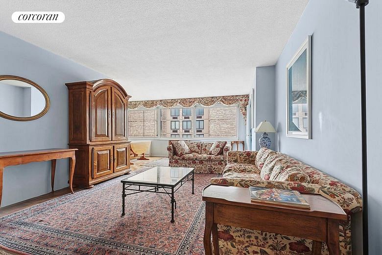 1065 Park Avenue #22D