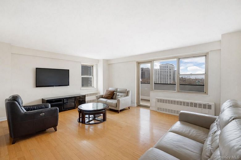 1065 Vermont Street #7J