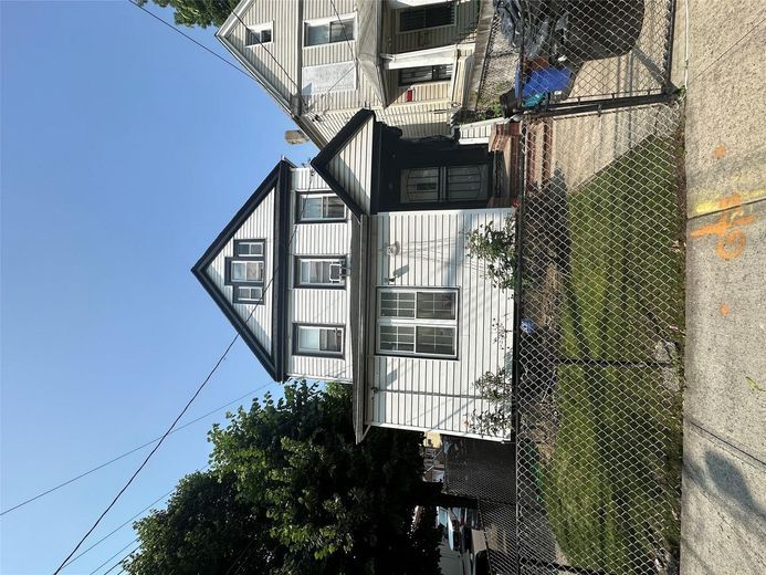 10650 Waltham Street