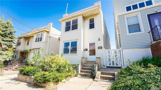 Image 1 of 30 for 59-33 60th Ln in Queens, Maspeth, NY, 11378