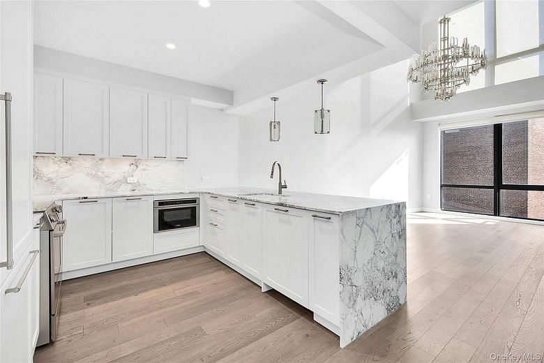 107-06 Queens Boulevard #9G